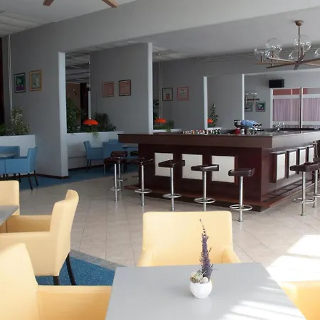 Eva Sunny & By Valamar 2* Kampor